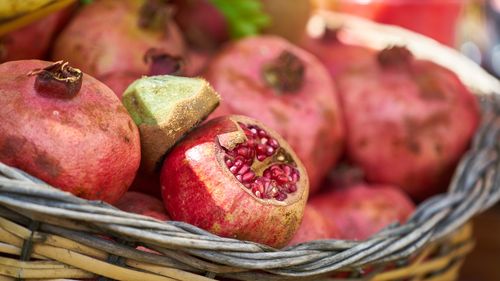 ANSVSA a retras un lot de rodii turcești din magazinele Penny. Fructele au prea multe pesticide/ Alte marketuri au retras un sortiment de pizza congelată