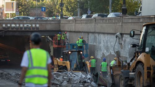 Traficul din Bucureşti, sugrumat la început de an şcolar de zeci de şantiere / Coșmarul va începe odată cu anul universitar, la 1 octombrie