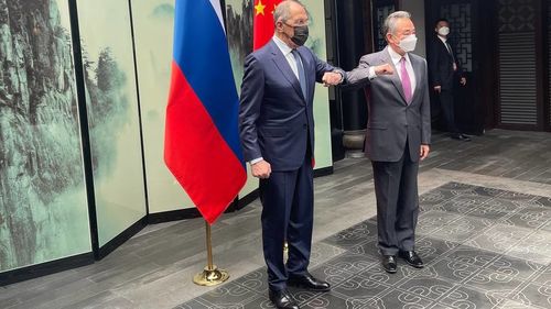 Ministrul chinez de Externe, după o întâlnire cu Lavrov: China este pregătită să ducă relația cu Rusia "într-o nouă eră" și "la un nivel mai înalt"