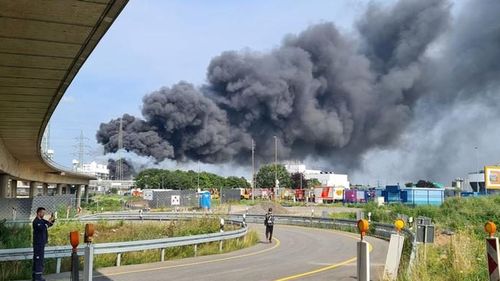 VIDEO UPDATE Un deces, patru persoane dispărute și 16 răniți în urma unei explozii la un parc industrial din Leverkusen, vestul Germaniei
