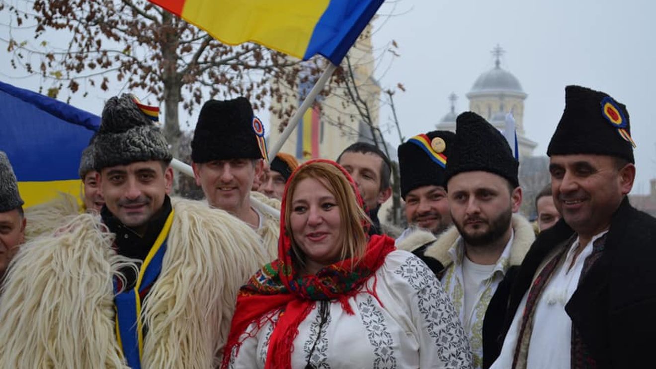 Diana Șoșoacă (AUR) e președinta Comisiei pentru abuzuri din Senat. Claudiu Târziu (AUR), un simpatizant al Mișcării Legionare, e șef la Comisia pentru Diaspora