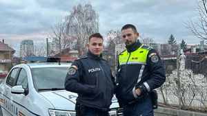 Mihai și Zaharia, polițiști la început de carieră dați ca exemplu de Sindicatul Europol după ce au refuzat o șpagă cât un salariu