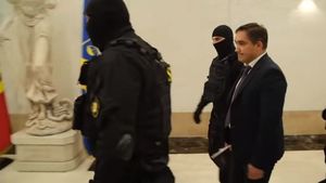Procurorul general suspendat al Republicii Moldova, Alexandr Stoianoglo, eliberat sub control judiciar. Cercetările asupra sa continuă pentru cinci capete de acuzare
