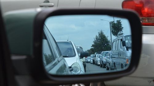 Maşinile pe benzină şi motorină nu vor mai putea fi vândute în Suedia din 2030. Germania, în schimb, se confruntă cu critici