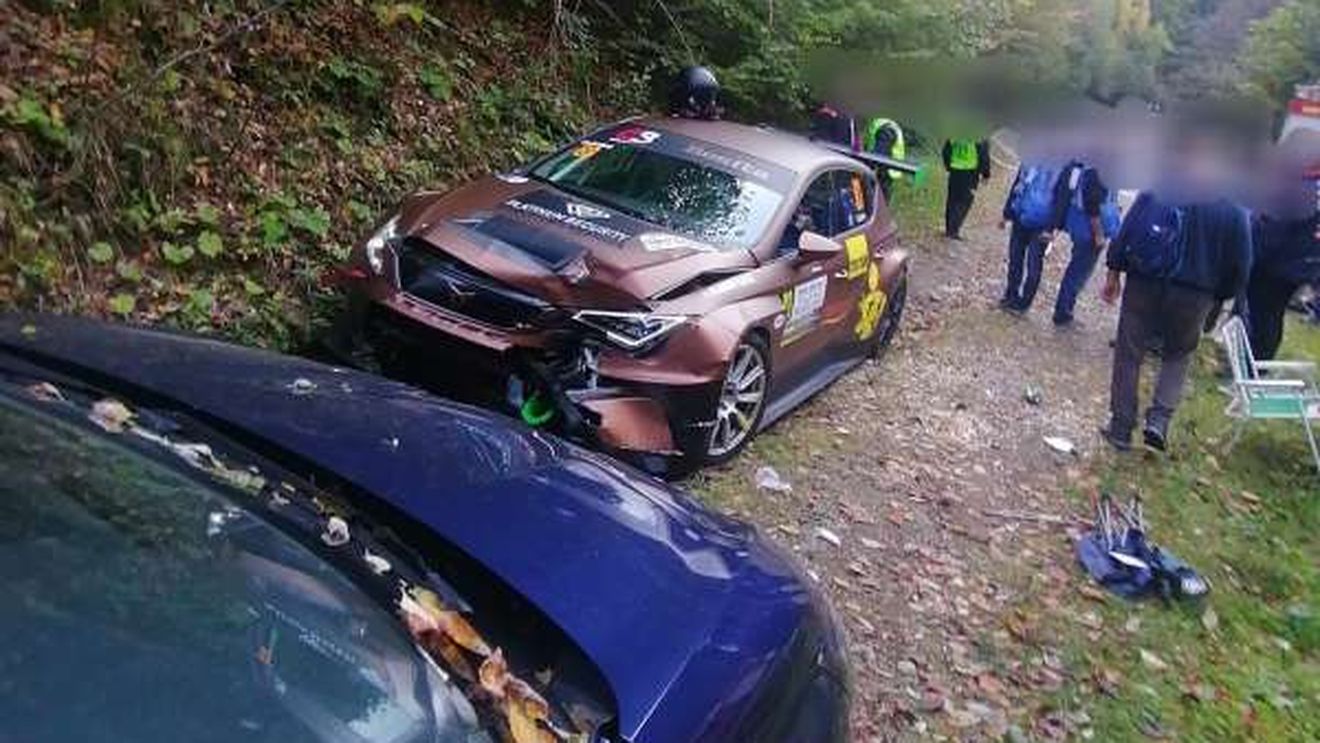 Trofeul Câmpulung Muscel 2023 a fost anulat după ce un spectator a murit lovit de o mașină din concurs / Federaţia Română de Automobilism Sportiv a deschis o anchetă