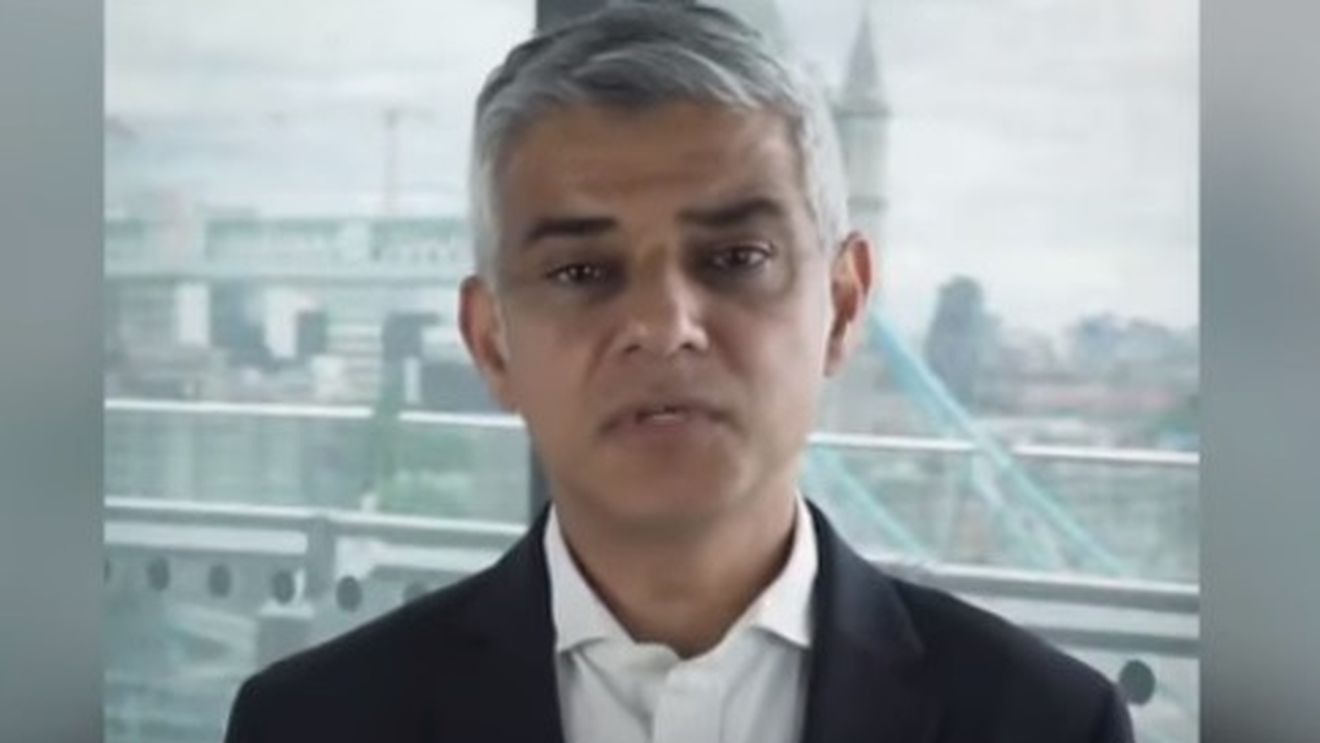 Primarul Londrei, Sadiq Khan, le-a scris parlamentarilor britanici să nu accepte un Brexit fără acord: ”Ar cauza tulburări majore, ne-ar face mai săraci şi ne-ar diminua poziţia pe plan mondial”