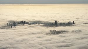 Bostonul, învăluit într-o ceaţă densă impresionantă / Numeroase zboruri au fost amânate, iar unele au fost anulate