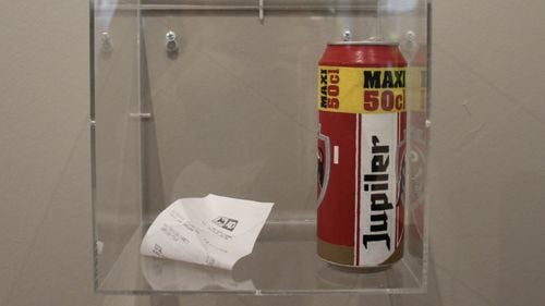 Un angajat al unui muzeu din Olanda a aruncat la gunoi o operă de artă, crezând că e vorba de deșeuri