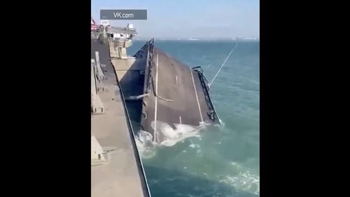 VIDEO Cum arată podul construit de ruși în Crimeea după ce sâmbătă dimineața a explodat / Autoritățile ruse invocă o mașină capcană