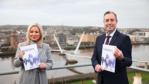 Criză politică majoră în Irlanda de Nord: Șeful Executivului regional, Paul Givan, intenționează să demisioneze, ducând la prăbușirea întregului Executiv al provinciei/ Cauza: protocolul post Brexit UK - UE