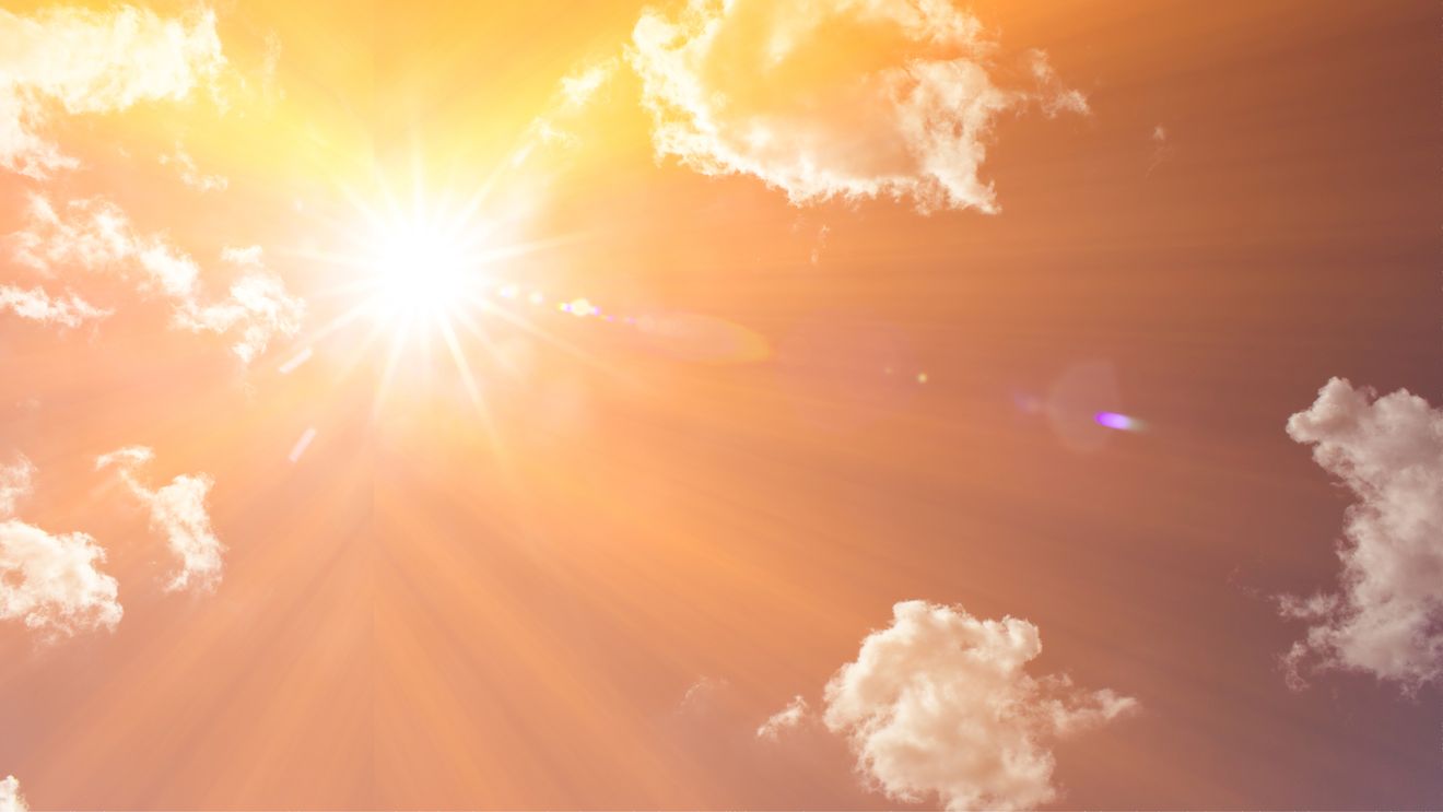 METEO: Val de caniculă și furtuni, până marți seara. Temperaturi de până la 36°C și episoade de instabilitate atmosferică în mai multe zone din țară