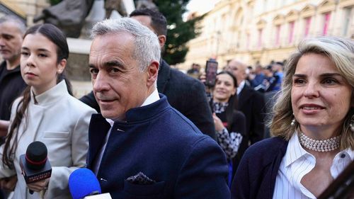 Judecătoria Sectorului 1 a modificat controlul judiciar în dosarul în care Călin Georgescu este cercetat penal pentru şase infracţiuni / Fostul candidat extremist și pro-rus la alegerile prezidențiale poate acum să dețină arme și nu mai este obligat să comunice periodic informații despre mijloacele sale de existență