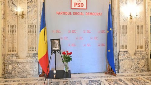 În criză de lideri, PSD se agață de imaginea lui Ion Iliescu / Film-omagiu dedicat fostului președinte, în care apare inclusiv Nadia Comăneci