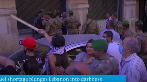 În Liban a venit curentul, după ce întreaga țară a fost lăsată în întuneric total. Libanezii primesc două ore de electricitate pe zi