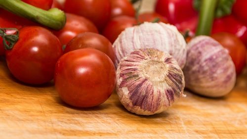 ”Rapsodia”, tomata cherry tricoloră, urmează să fie brevetată de cercetătorii din Buzău / ”Este un soi foarte gustos, după recoltare fructele se păstrează foarte bine”