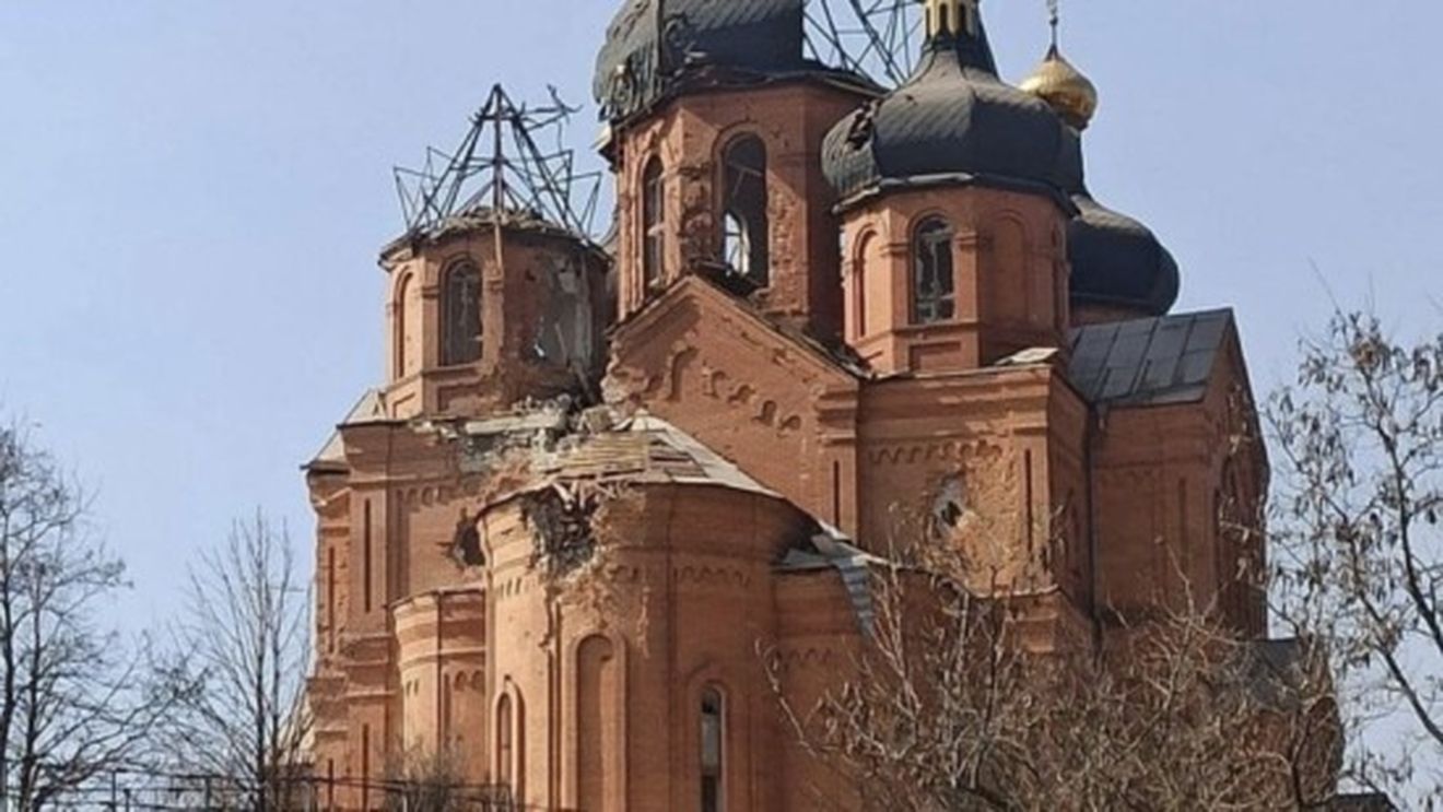 Ucraina. Implicații și controverse ale legii ce interzice organizațiile religioase asociate Moscovei - analiză Sinopsis