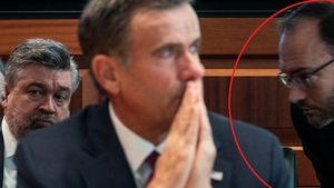 Cine e omul care a transformat Europa într-un adversar pentru SUA: discretul intelectual Andy Baker, mâna dreaptă a vicepreședintelui JD Vance