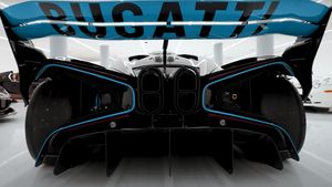 VIDEO Anvelopele hypercar-ului Bugatti Bolide țin doar 60 de kilometri și costă cât o mașină second-hand în stare foarte bună