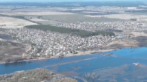 VIDEO O nouă înregistrare realizată cu o dronă arată inundațiile de pe râul Irpin din regiunea Kievului / Râul este esențial, dacă rușii nu-l pot traversa, nu pot cuceri Kievul dinspre vest