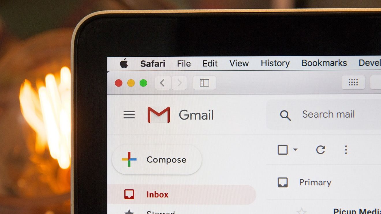 Google lansează noi funcţii de comunicare şi un nou design pentru Gmail