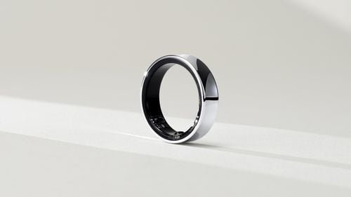 Marile companii intră pe piața inelelor inteligente, care a fost o nișă până acum / Samsung a anunțat Galaxy Ring, iar Apple ia în considerare lansarea „Apple Ring”