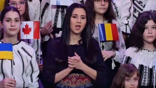 VIDEO Manifest muzical pentru oprirea războiului din Ucraina: Peste 100 de copii şi tineri din judeţul Alba, protagoniști într-un videoclip