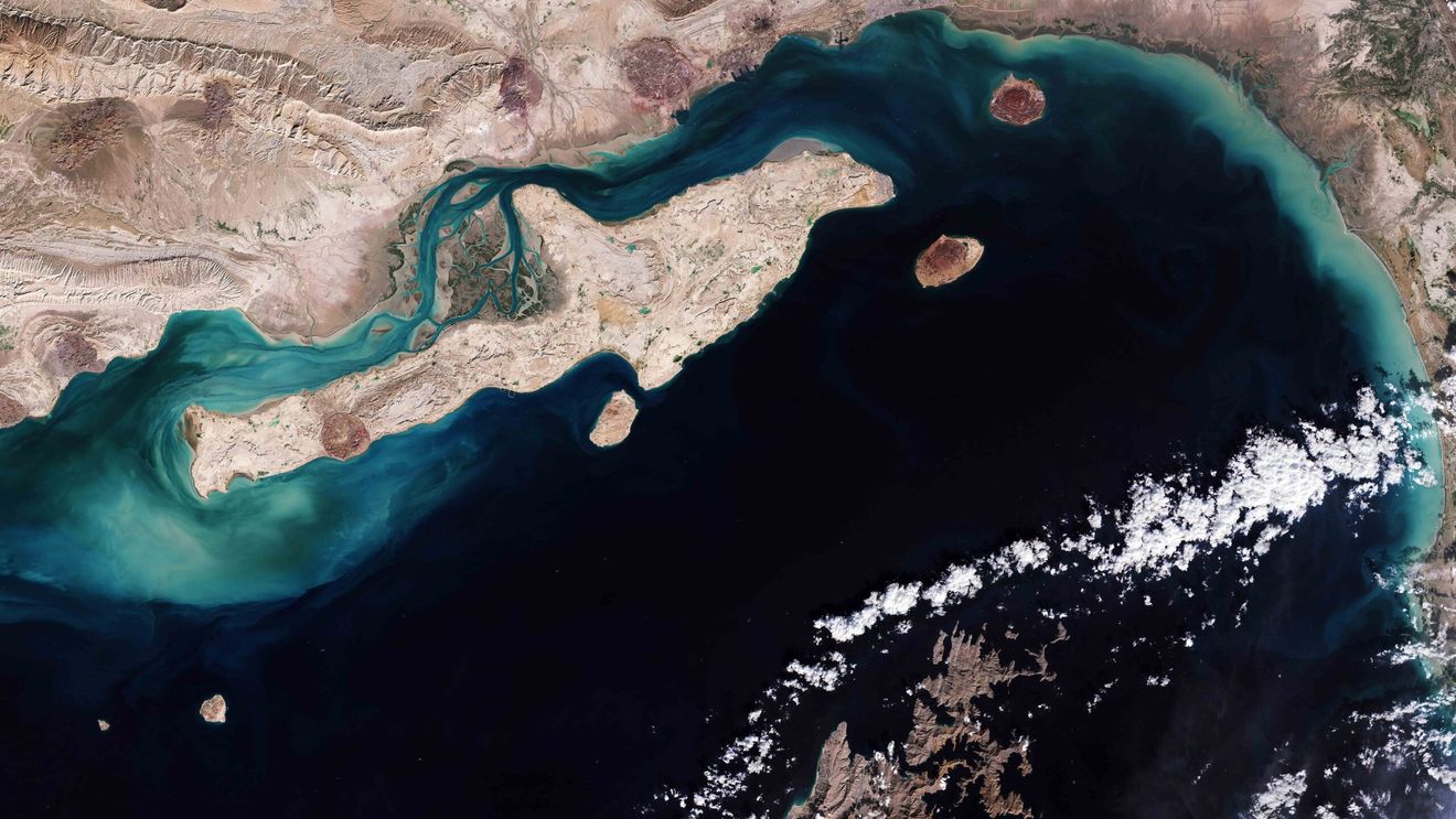 FOTOGALERIE Insula Qeshm, fortăreața subterană de rachete a Iranului și minunea geologică care domină Strâmtoarea Ormuz (Al Jazeera)