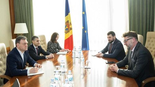 Premierul Republicii Moldova va vizita în curând România / Dorin Recean s-a întâlnit cu ambasadorul român la Chişinău / Cei doi au abordat subiectul Parteneriatului Strategic 