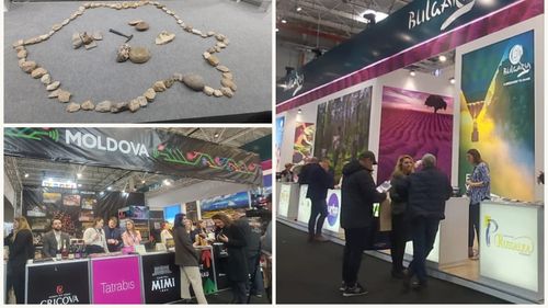 FOTOREPORTAJ la Târgul de Turism. Harta României din pietre și un ciocan la standul Ministerului Turismului. Bulgaria a avut cel mai mare stand și a plătit 60.000 de euro pentru promovarea țării sale