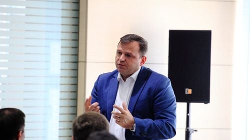 Vicepremierul Moldovei, Andrei Năstase, l-a felicitat pe Ludovic Orban pentru desemnarea ca premier, în numele Blocului ACUM