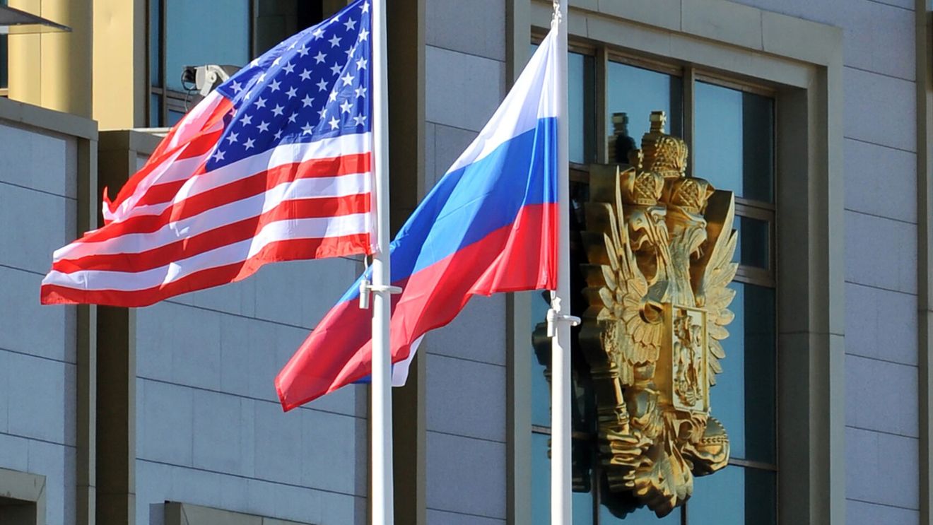 Un oficial rus o nouă reuniune ruso-americană în următoarele săptămâni pentru  analizarea punctelor ”care irită”. / ”Avem două piste paralele (...) conectate politic. Una priveşte afacerile ucrainene, cealaltă relaţiile bilaterale”