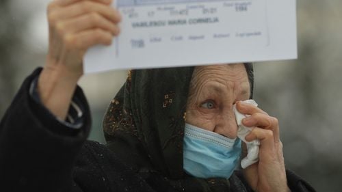 ANALIZĂ Noua lege a pensiilor: Un mic pas înainte către echitate, dar nu rezolvă problemele de sustenabilitate ale sistemului. Avertisment: „Există în continuare pericolul intervenției arbitrare”