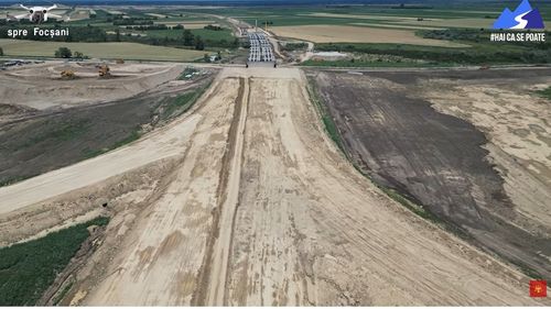 VIDEO Imagini pe sectorul Bacău-Paşcani din Autostrada Moldovei / Stadiile lucrărilor sunt cuprinse între 23% şi 27%