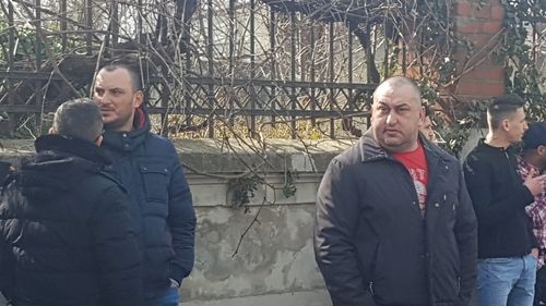 Audierea lui Kovesi la Secția specială: Câteva zeci de protestatari de profesie așteaptă să o huiduie, printre ei și membri ai Clanului sportivilor - surse