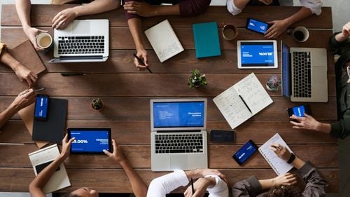 Ofertele de locuri de muncă au scăzut peste aşteptări în SUA, în luna iulie