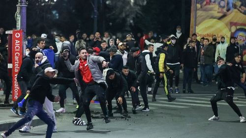 SURSE Opt persoane au fost reținute pentru 24 de ore în ancheta deschisă după violențele de la protestul de luni seară din București