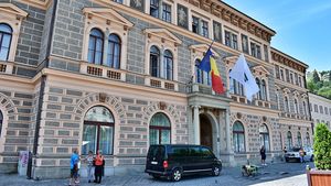 „Fără obligație!” / Studenții brașoveni protestează împotriva prezenței obligatorii la cursuri / „Ne dorim să muncim, dar să și studiem”