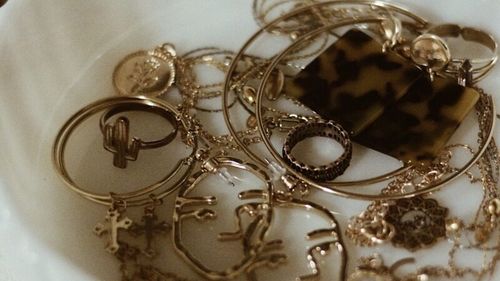 Patru cetățeni străini, reținuți pentru furt de bijuterii, după UNTOLD / Au fost prinși în aeroport, înainte să se îmbarce spre Barcelona