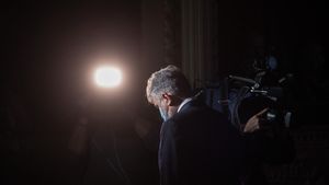 SURSE Marcel Ciolacu vrea limitarea mandatelor SRI și SIE la cel mult două, cu o durată de 5 ani fiecare / Proiectele de legi ale securității naționale fac aproape imposibilă demiterea șefilor serviciilor secrete