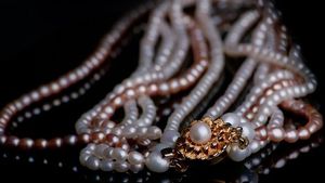 Vânzările de bijuterii Richemont au crescut puternic la finalul unui an dificil pentru industria de lux