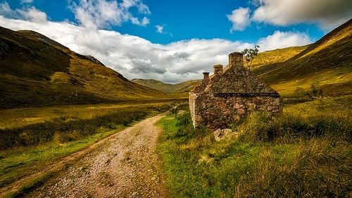 Criza turismului avantajează țările mari, precum Germania și Marea Britanie. Daune pentru statele mici - Grecia, Portugalia și Croația