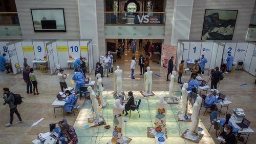 Maraton pentru vaccinare, organizat la fiecare sfârșit de săptămână în toate sectoarele Capitalei, până la finalul anului / Lista centrelor