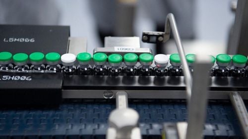 ULTIMA ORĂ Johnson&Johnson amână lansarea vaccinului său anti-COVID în Europa după apariția cazurilor de cheaguri de sânge în SUA