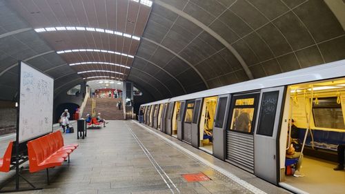 Prima „cârtiţă” de pe Secţiunea Sud a viitoarei Magistrale 6 de metrou, 1 Mai - Tokyo, se îndreaptă către punctul de start/ Montajul pieselor componente va dura aproximativ o lună