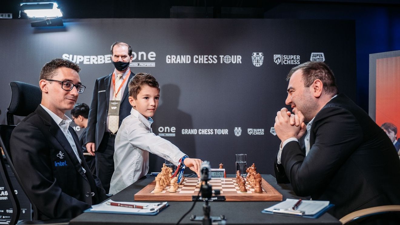 Șahistul azer Şahriar Mamediarov, câștigătorul turneului Superbet Chess Classi Romania 2021, premiat cu 90.000 de dolari