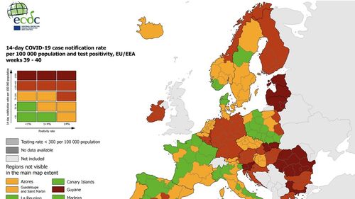 România colorată în roșu închis pe harta epidemiologică a Europei, reprezentând cel mai înalt nivel de îngrijorare, în timp ce restul continentului se înverzește