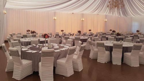 VIDEO Petrecere de botez cu peste o sută de persoane, întreruptă de poliţişti şi jandarmi, în Buzău