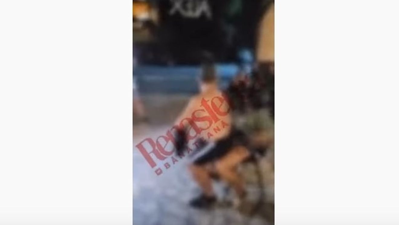 VIDEO Un profesor de liceu din Timișoara, filmat în timp ce dansa lasciv la o petrecere cu elevii / Profesorul: Îmi cer iertare și în fața elevilor. Nu aș vrea să îmi dau demisia pentru că am intrat în învățământ din pasiune