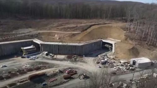 VIDEO Stadiul lucrărilor la secţiunea Margina-Holdea a Autostrăzii Lugoj-Deva a trecut de 50%