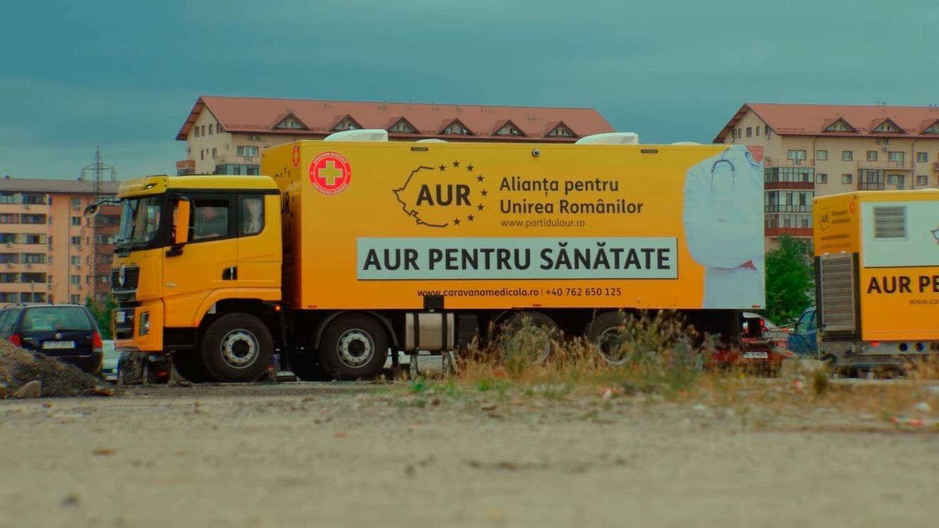 AUR a pornit caravana medicală mobilă, cu „scopul principal de promovare a mesajelor politice”, parte din strategia de propagandă, susține partidul pe site-ul dedicat proiectului
